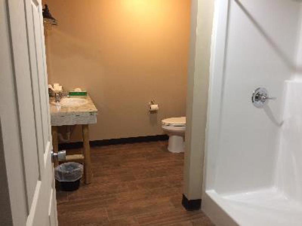 Big Horse Inn And Suites Lewistown Bagian luar foto